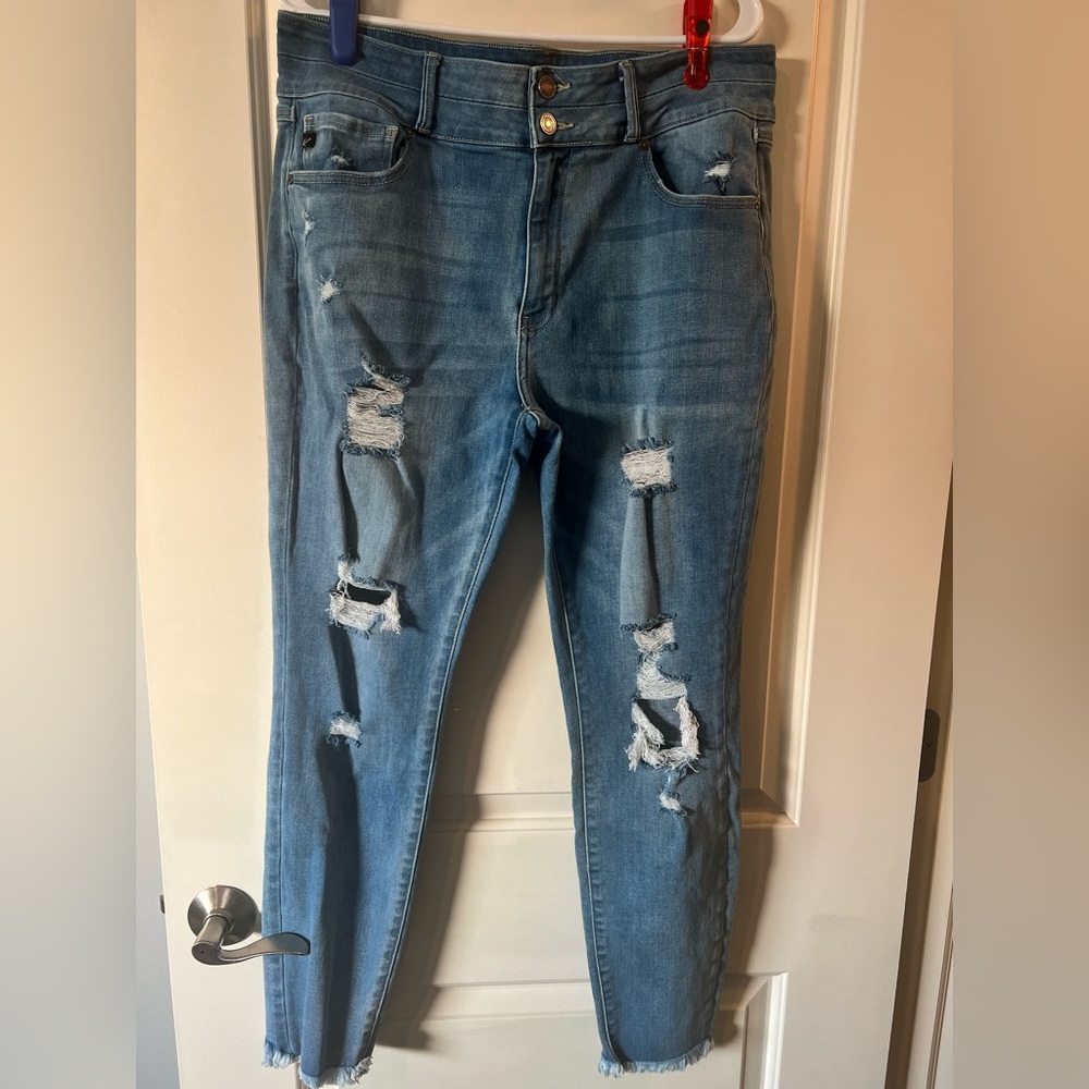 Kancan distressed jeans size 32. Washed once, never worn.